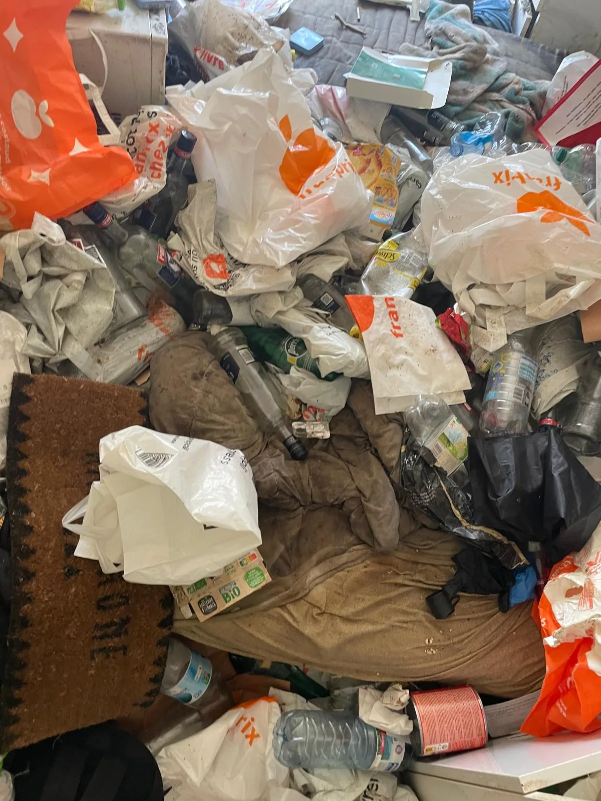SOS DC : Comment traiter une cuisine saturée de graisse, d’aliments pourris et de vaisselle sale à Issy-les-Moulineaux SOS DC : Comment traiter une cuisine saturée de graisse, d’aliments pourris et de vaisselle sale à Issy-les-Moulineaux