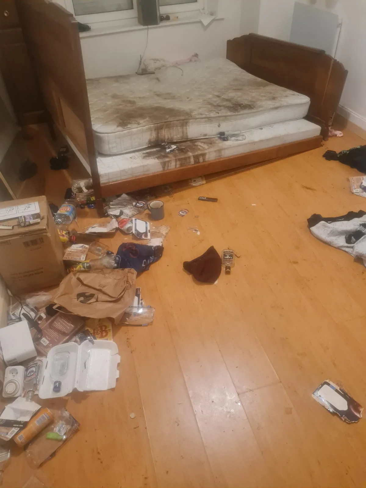 Quels signes montrent qu’un logement commence à basculer vers le syndrome de Diogène ?